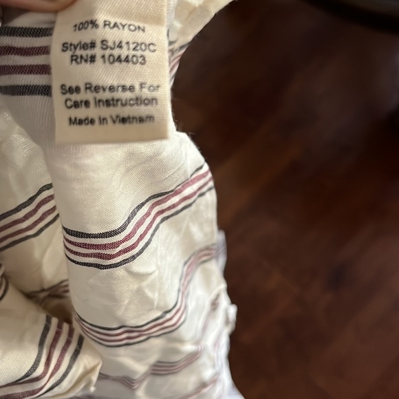 Sweet Wanderer Striped Shirt - Picture 2 of 10